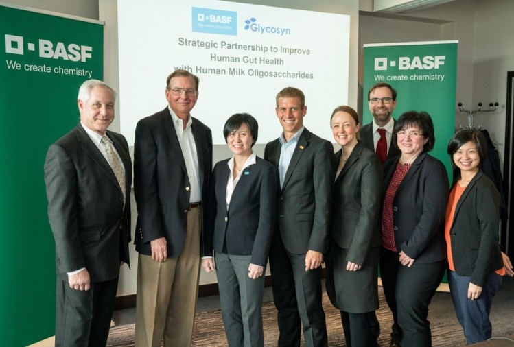 Representatives from BASF and Glycosyn signed a collaboration agreement endorsing their commitment to advance nutrition with novel HMOs. ©BASF/Glycosyn