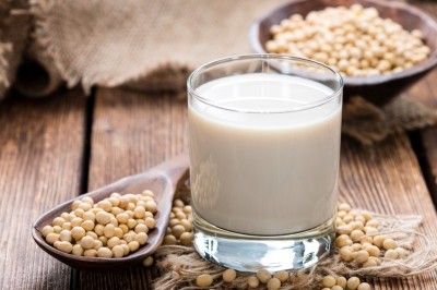 esearchers from the Yakult Central Institute in Japan found mice fed on fermented soymilk showed less skin reddening and skin thickening compared to those fed on regular soymilk. ©iStock