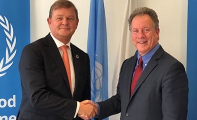 (L-R) Feike Sijbesma, CEO and chairman of the DSM managing board and David Beasley, the executive director of the WFP. ©DSM/WFP