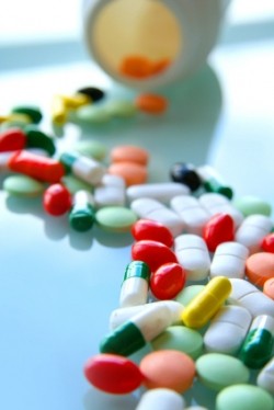 Multivitamins, minerals linked to higher risk of mortality, but calcium may boost survival