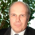 Dr. Steffen Oesser