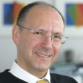 Prof. Dr. Manfred Eggersdorfer
